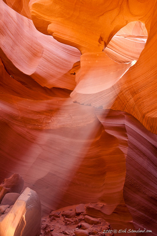 light beam, antelope canyon, sandstone photo